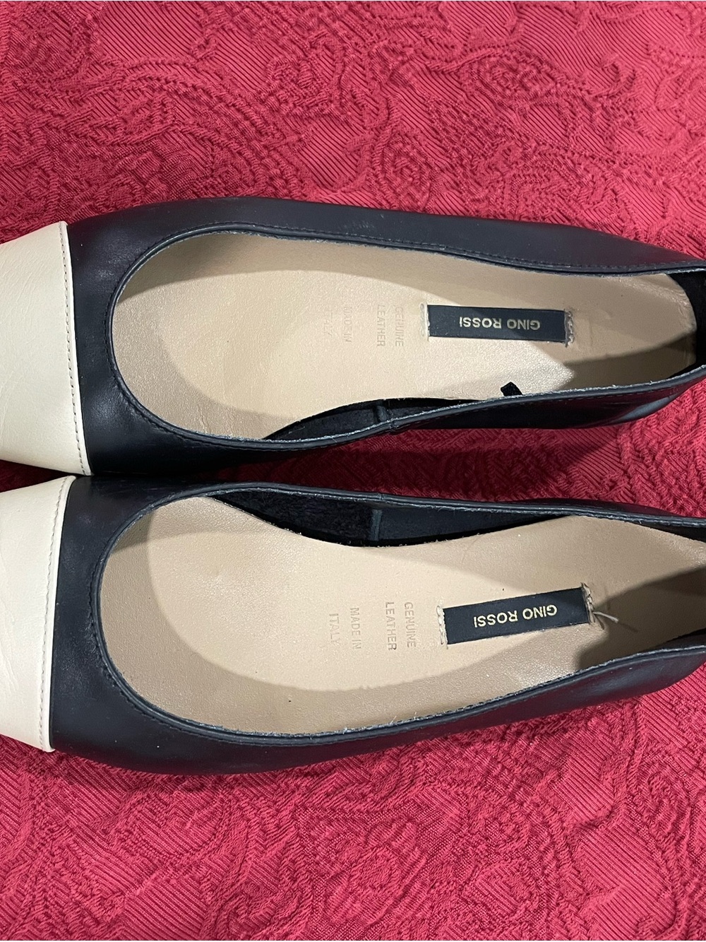 Two-Tone Leather Ballet Flats in Black and Cream